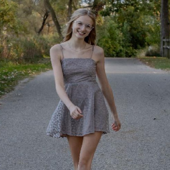 Meet your Posher, Molly - Picture 1 of 1